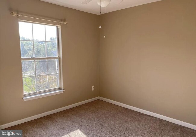 Building Photo - 6802 Cedar Loch Ct