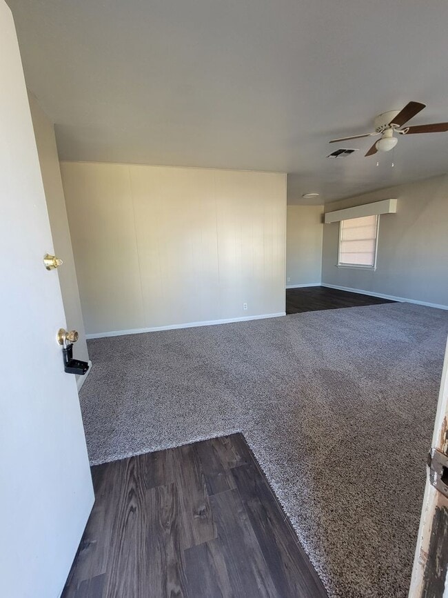 Building Photo - 3 Bedroom 1 Bath Home