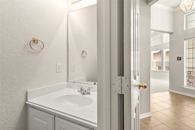 Building Photo - 7906 Glenn Cliff Dr