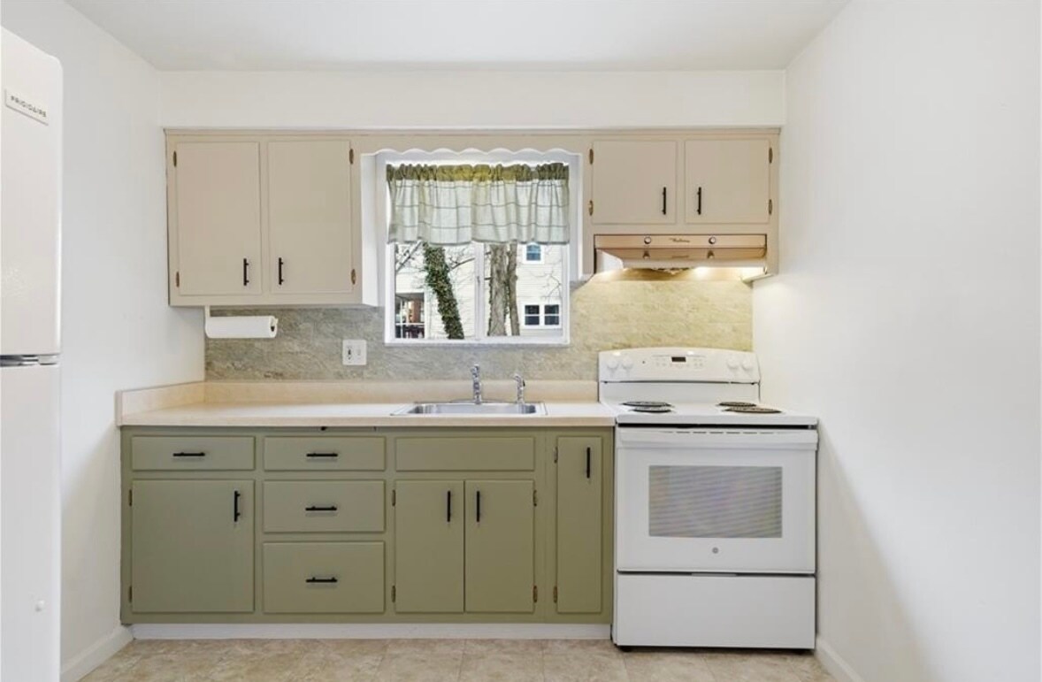 Building Photo - 226 Frankfort Ave