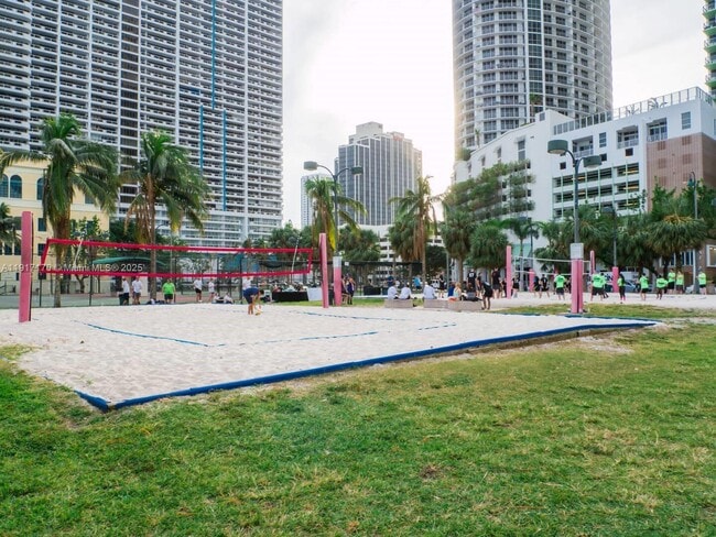 Building Photo - 1717 N Bayshore Dr