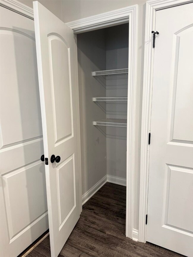 Building Photo - 6533 Fortuna Ave