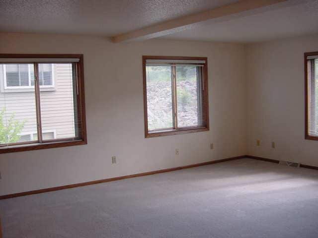 Building Photo - 634 N 16th Ave