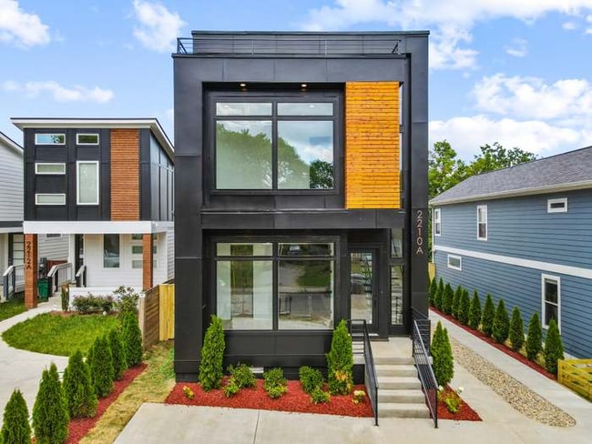 Building Photo - 2210 14th Ave N