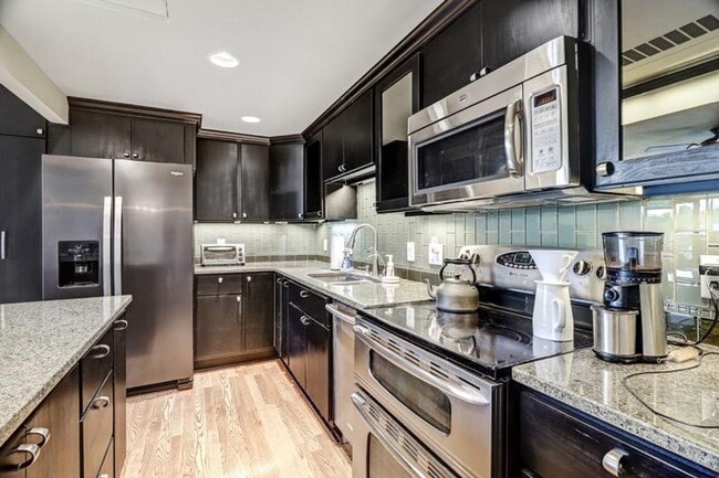 Building Photo - 1331 Park Ave SW