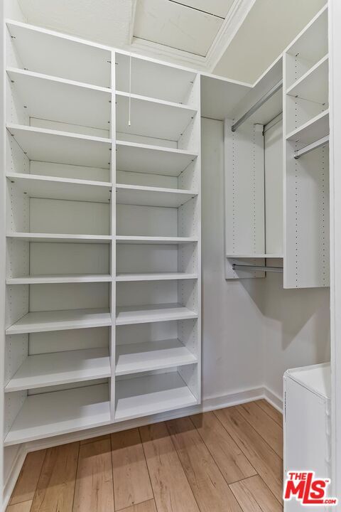 Building Photo - 119 N Almont Dr