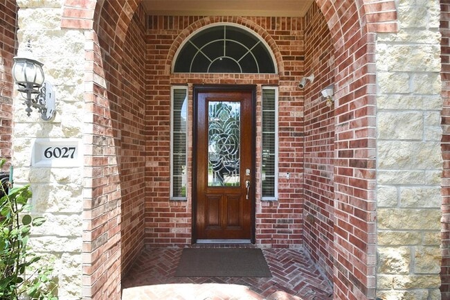 Building Photo - 6027 Opal Crest Ln