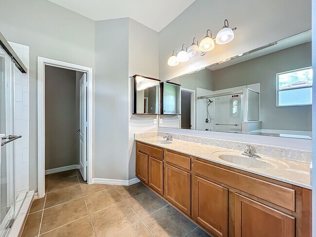 Building Photo - Clermont Pool Home