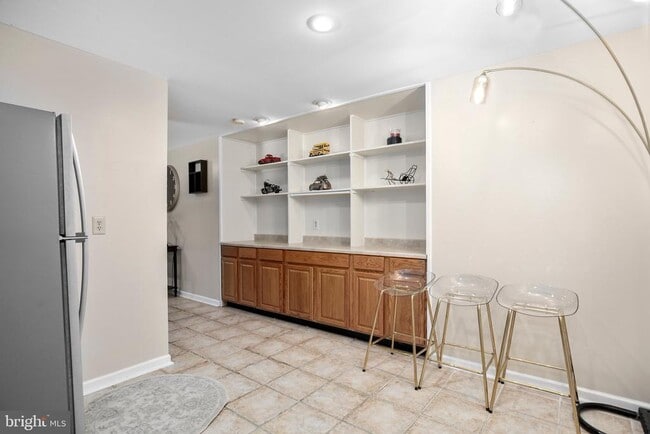 Building Photo - 47 Puri Ln