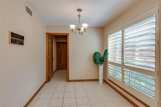 Building Photo - 704 Shady Ln