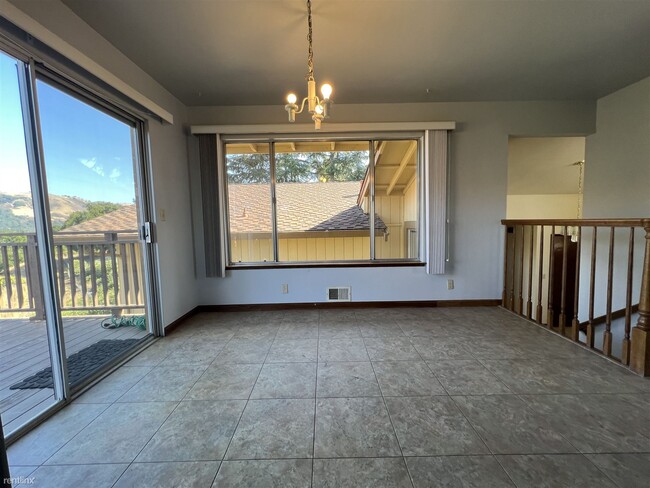 Building Photo - 4 br, 2.5 bath House - 16245 Jackson Oaks ...