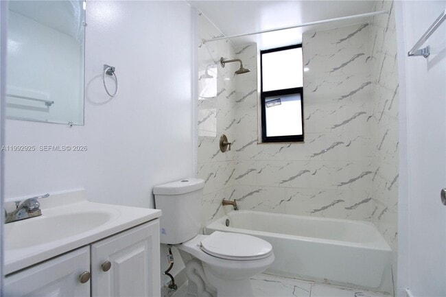 Building Photo - 337 SW 5th Ave