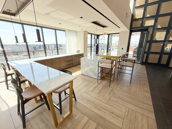 Building Photo - 1625 Eckington Pl NE