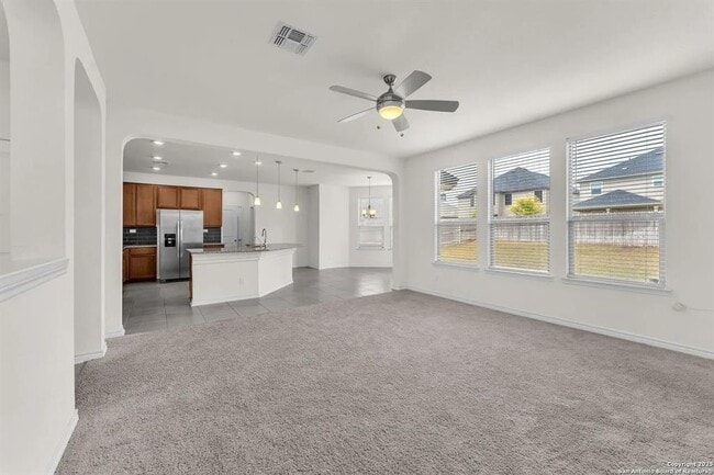 Building Photo - 412 Deer Crest Dr