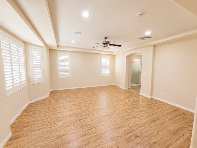Building Photo - 2595 E Ebony Dr