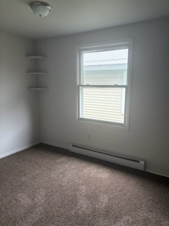 Building Photo - 1641 W 4th St