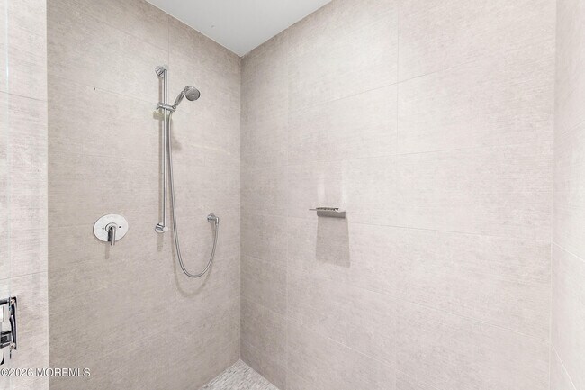 Building Photo - 15 Morris Ave