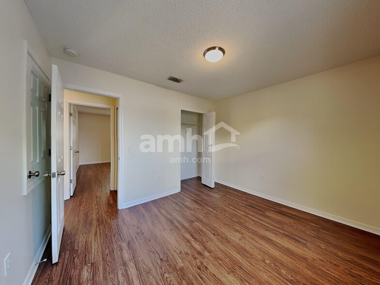 Building Photo - 4315 Stonefield Dr