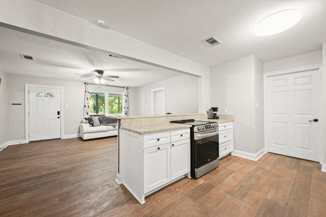 Building Photo - 23705 Walker South Rd