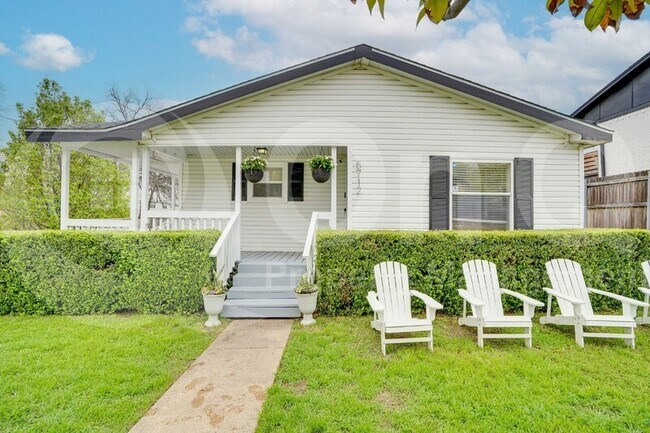 Building Photo - 5712 Hudson St