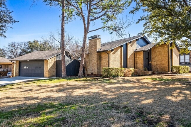 Building Photo - 3210 Coronado St