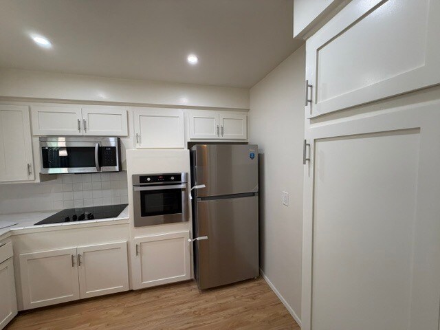 Building Photo - 1740 Huntington Dr