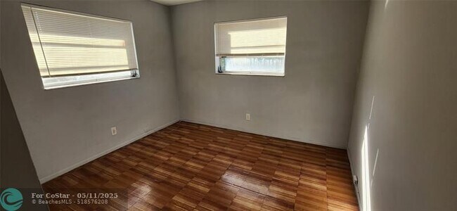 Building Photo - 6220 SW 41st Ct