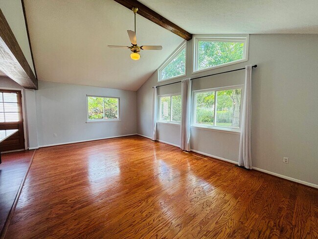 Building Photo - 3 Bedroom, 2 Bath House in Woodbine w/walking trail access