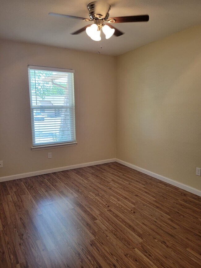 Building Photo - 3BD/2BA Home close to shopping and Ft. Hood in Harker Heights!