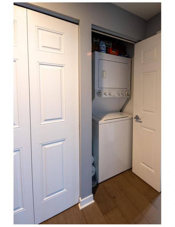 Building Photo - 909 W Washington Blvd