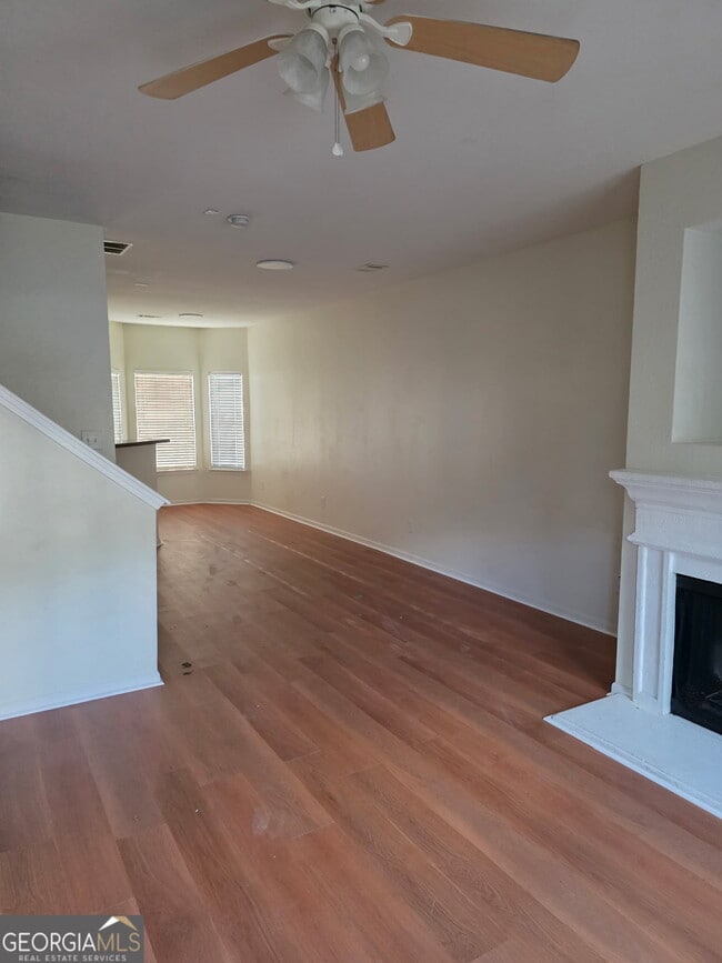 Building Photo - 290 Brookview Dr