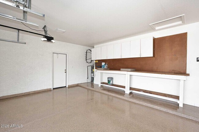 Building Photo - 9969 E Bayview Dr
