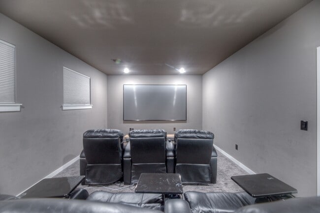 Building Photo - 4608 S Retana Ave W