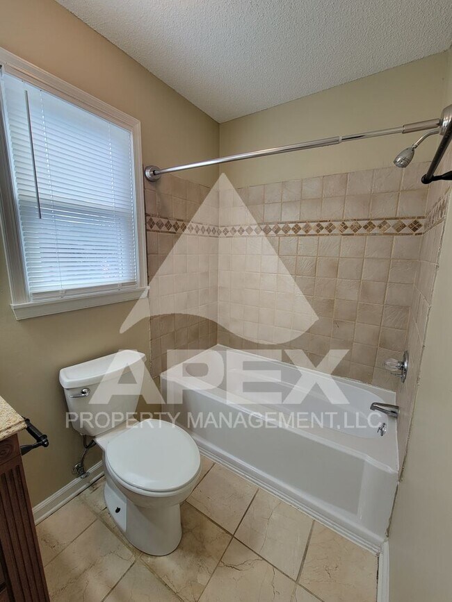 Building Photo - Beautiful 3Bd – 2Ba Single Family home on culdesac w/2 Car Garage in Powell off Emory Road!