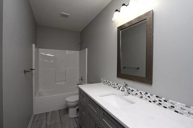 Building Photo - Beautiful 5 Bed/3 Bath House Available February 1st, 2026!