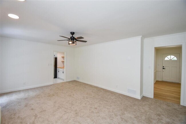 Building Photo - 17040 Birmingham Rd