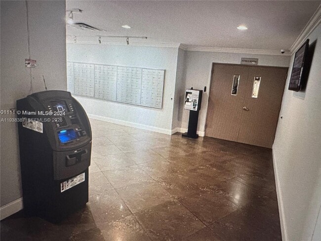 Building Photo - 200 Leslie Dr