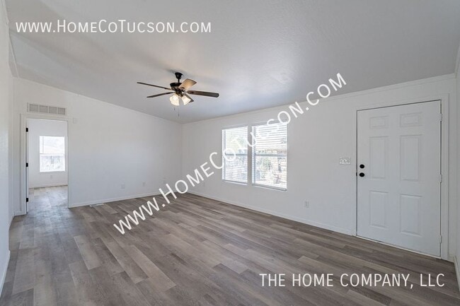 Building Photo - 2628 N Fontana Ave