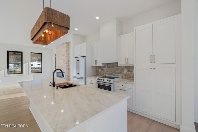 Building Photo - 7826 S Northshore Dr