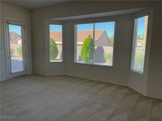 Building Photo - 2049 Powder Springs St