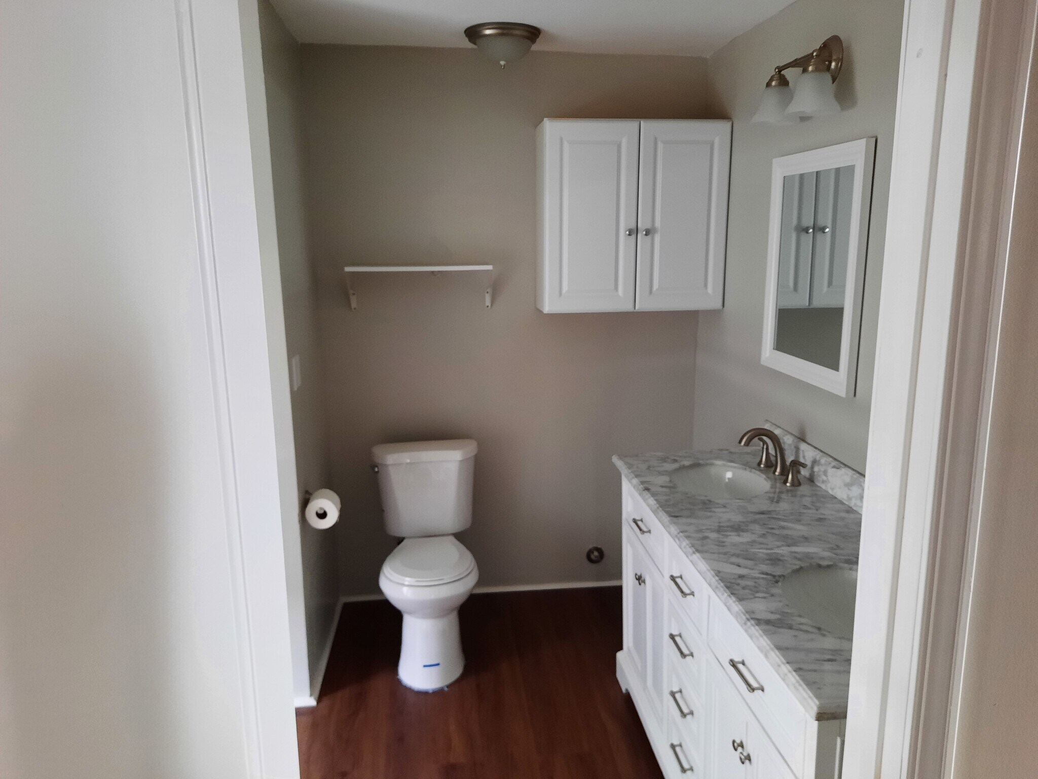 Bathroom 1B - 257 W Utica St