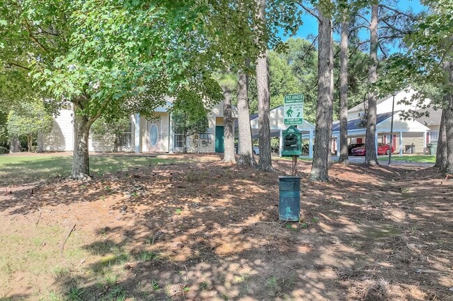Building Photo - 918 Harvard Pl