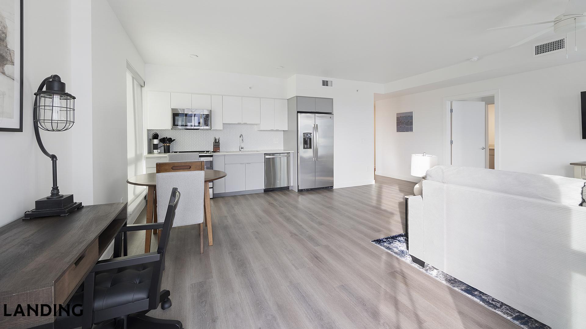 Building Photo - 707 S Farmer Ave