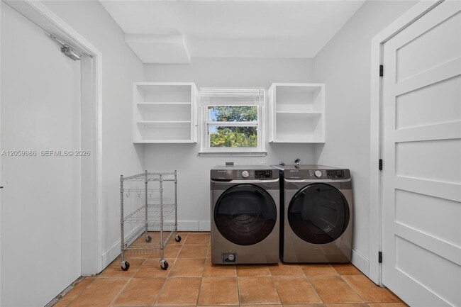 Building Photo - 12935 SW 81st Ave
