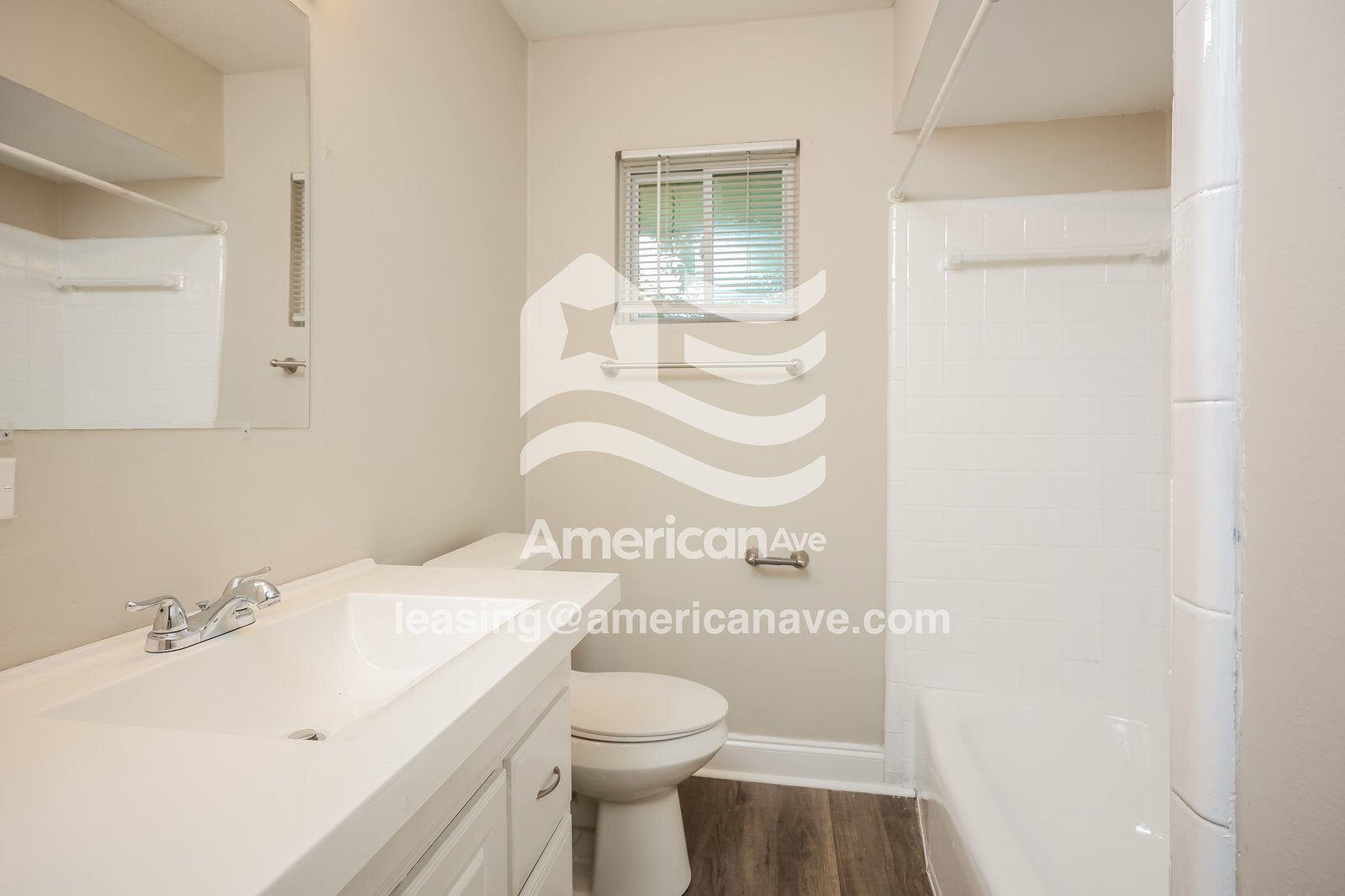 Building Photo - 1439 Chalbena Ave