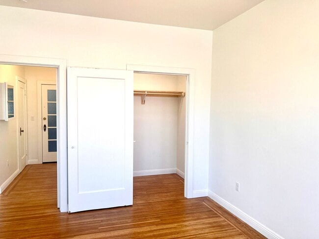 Building Photo - Fully Renovated Bright Corner Apartment wi...