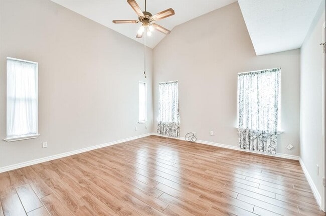 Building Photo - 10327 Brickyard Ct