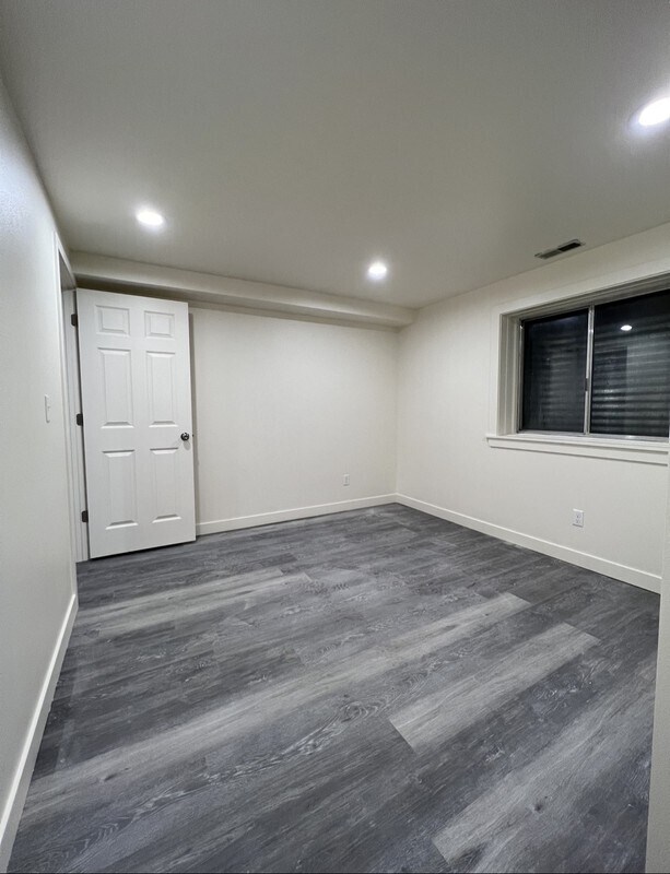 Building Photo - 1150 N Cottonwood Cir