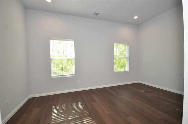 Building Photo - 18825 Luminescent Ln