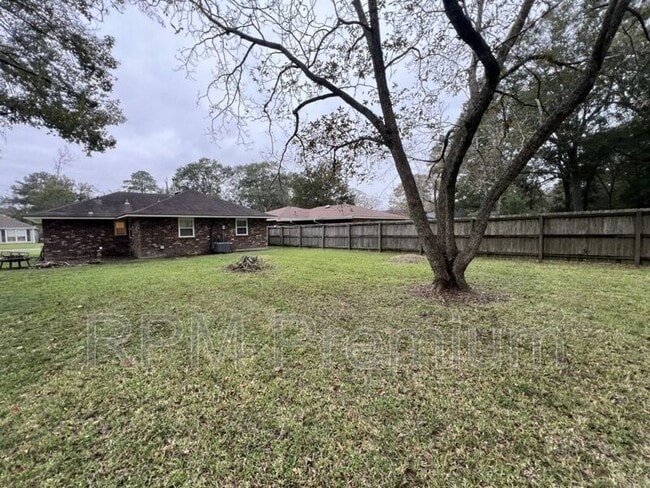 Building Photo - 4143 Nelson St